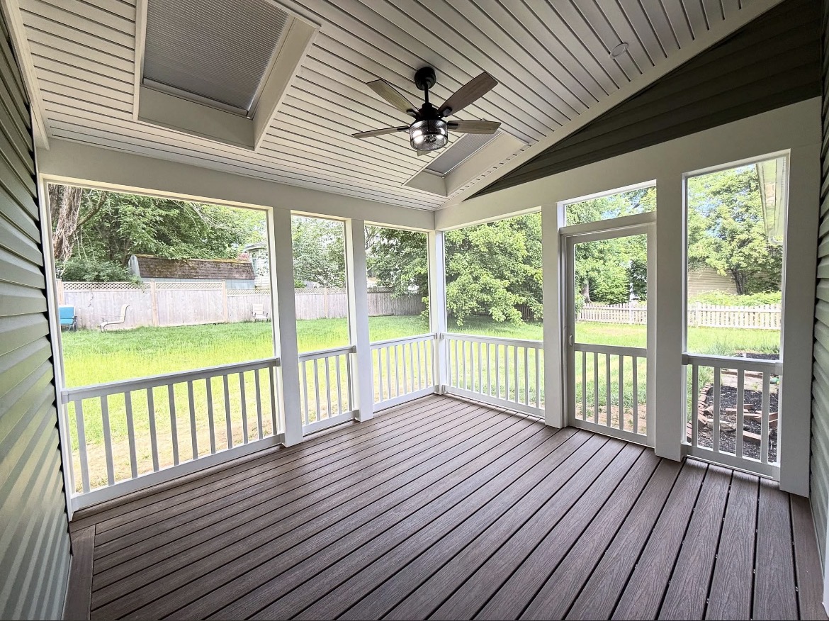 Screened porch with ceiling fan and composite floor